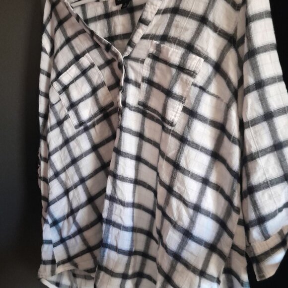 Torrid 1X Flannel - Picture 1 of 4